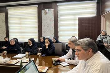 تقدیر از تیم مدیریت پرستاری، معلمان مهر و مراقبت فیروزگر