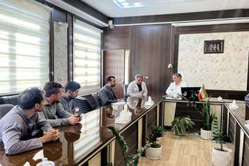 از بیان چالش‌ها تا ارائه راهکارها؛ نشست صمیمانه با کارکنان خدمات و منشی‌ها