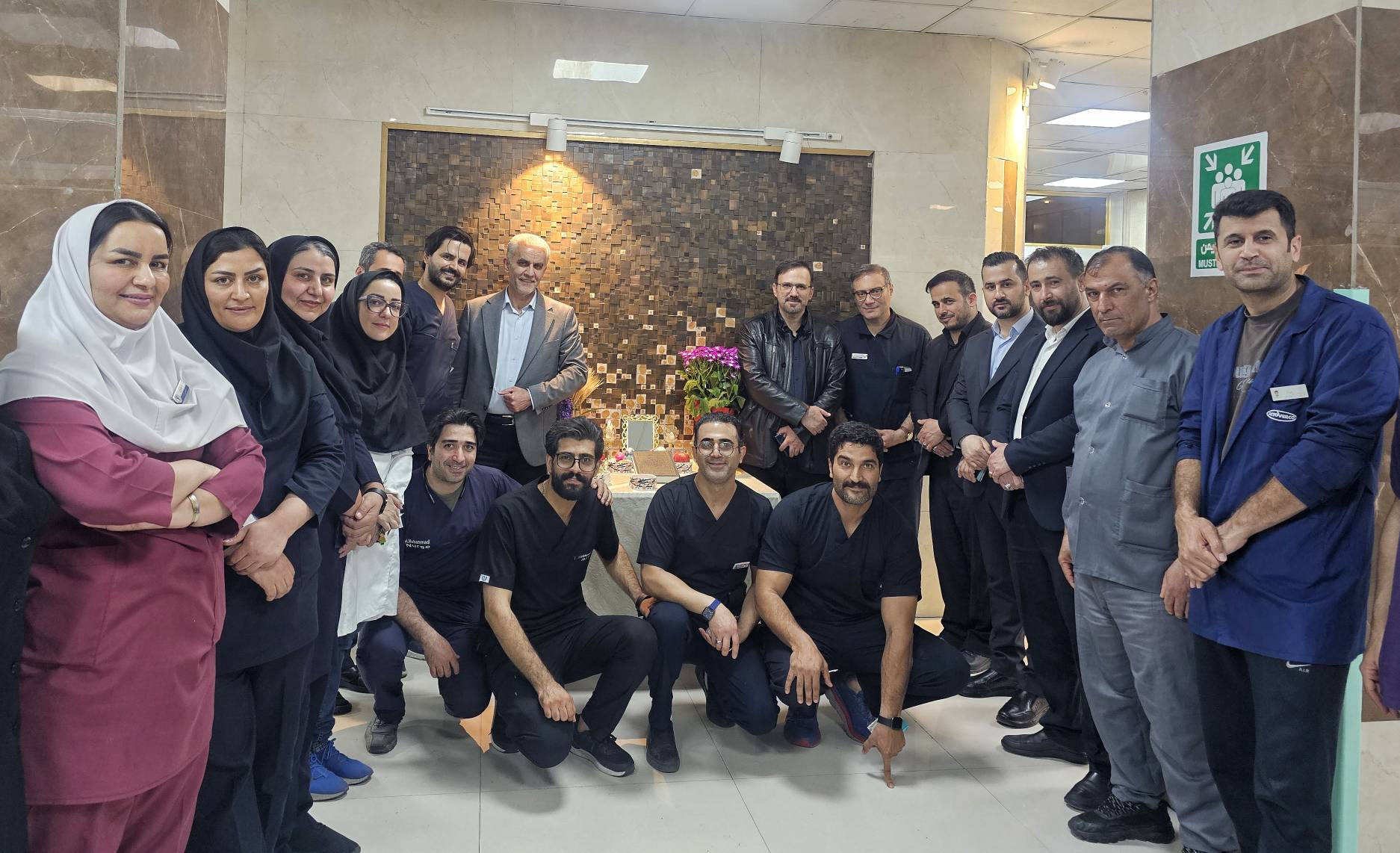 بازدید نوروزی ریاست محترم بیمارستان از همکاران خدوم و پرتلاش مرکز